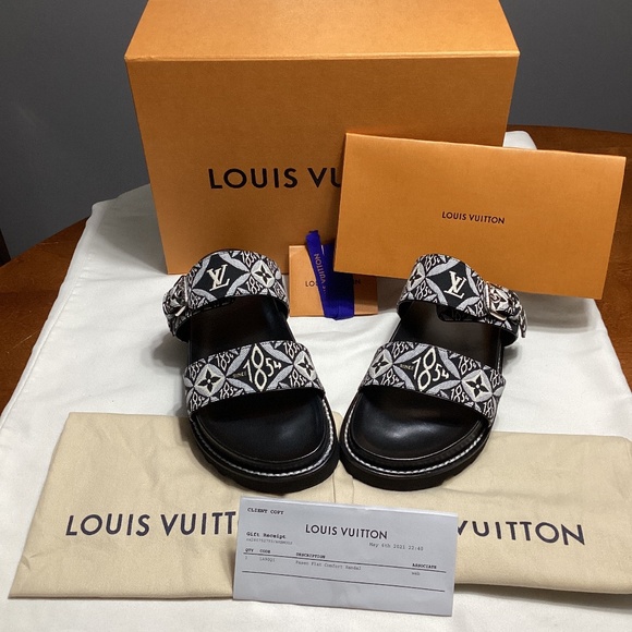 Louis Vuitton 1854 Paseo Flat - Picture 3 of 16